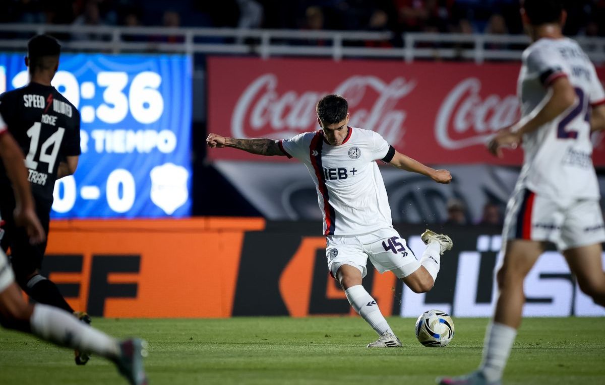 San Lorenzo arranca este 2026 con su primer amistoso, esta noche en Montevideo. Será ante Cúcuta de Colombia, en el estadio Luis Franzini, a partir de las 21 horas, por la Copa Serie Río de la Plata. Toda la info del equipo, la venta de entradas y la televisación, la encontrás acá...