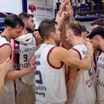 jugadores luego de la derrota ante el equipo juninense