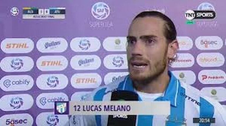 lucas melano vistiendo la camiseta del decano