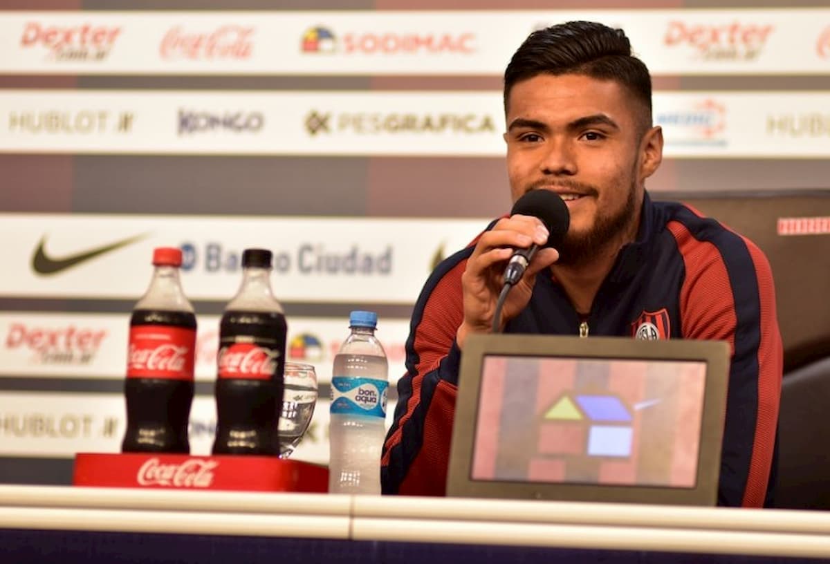 Paulo Díaz en conferencia de prensa en San Lorenzo