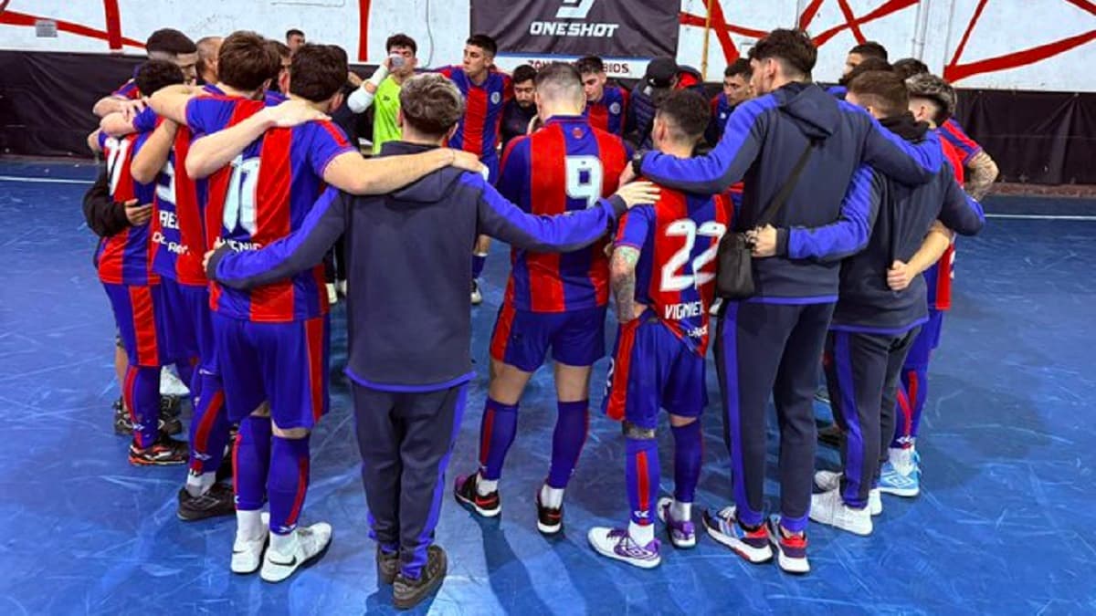 Plantel de San Lorenzo tras la derrota